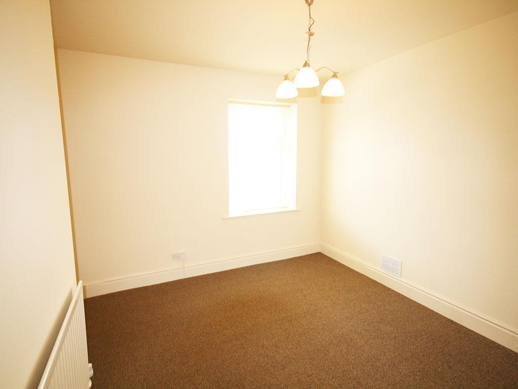 2 bedroom terraced house To Let in Barnoldswick - IMG_1206.jpg